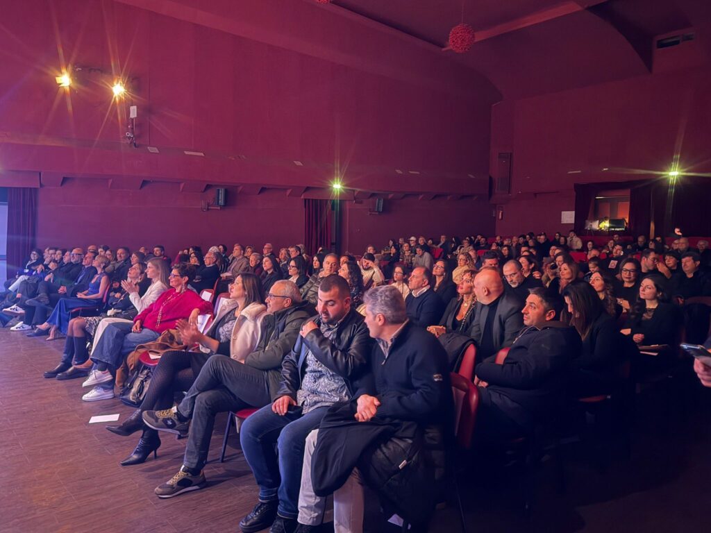 Foto pubblico presente in sala